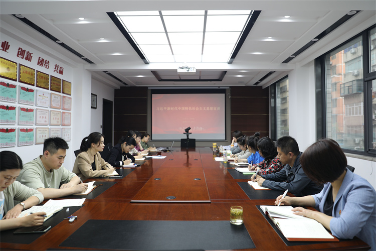 647e7fd34fe18.jpg 第二黨支部--劉艷麗3.jpg